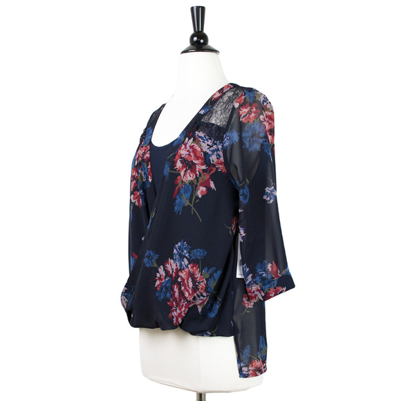 DEX { Floral Print Crossfront Lace inset Blouse - Picture 3 of 5